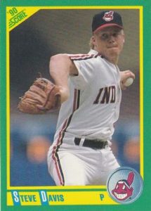Steve DaVIS 1990 Topps Baseball Card